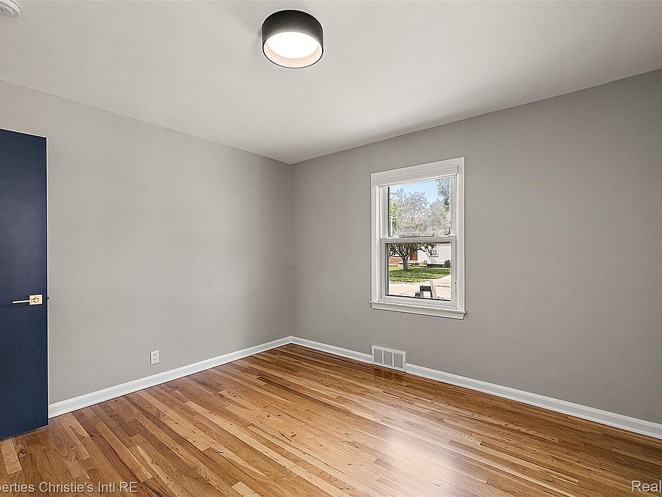 3022 N Blair Ave, photo 19