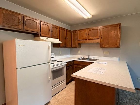 3rd image of 260 N Front St #12