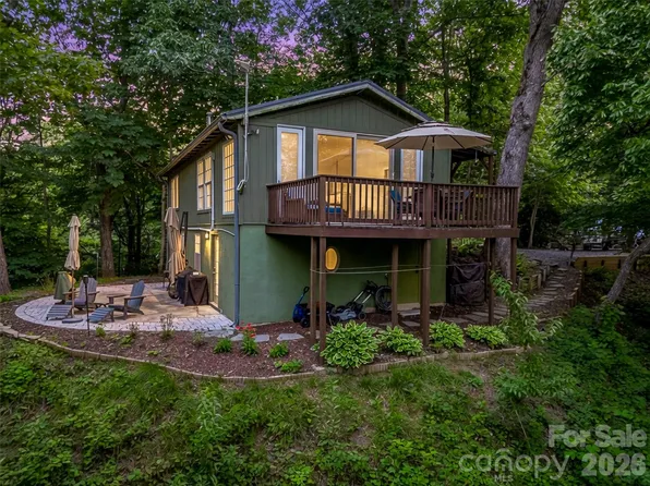 20 Kimberly Rd, Black Mountain, NC 28711