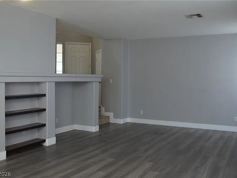 10015 San Gervasio Ave — Photo 3