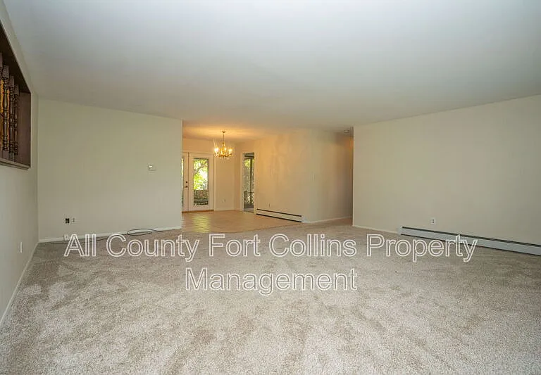 508 Louise Ln — Photo 4