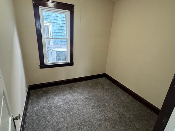 4th image of 6914 Polonia Ave #1