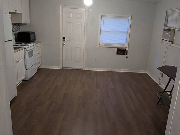 5th image of 1537 SW 44th Ave #A