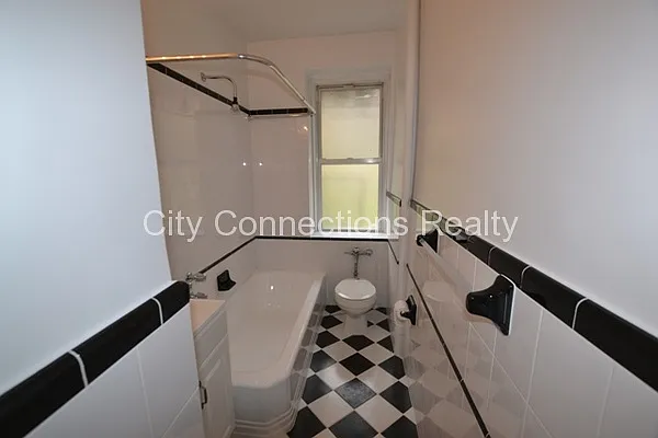 Rented by City Connections Realty | media 16