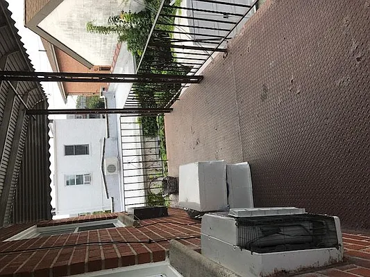 Rented by Roz Khan, LREB | media 11