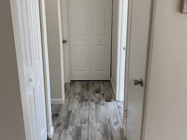 825 Clarke Ave — Photo 17