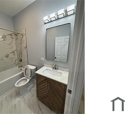 5721 S Peoria St #2 — Photo 5