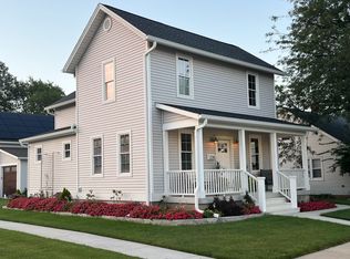 228 N 1st Ave #B, Morton, IL 61550
