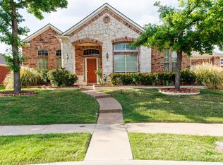 1220 Apache Lake Dr, Carrollton, TX 75010