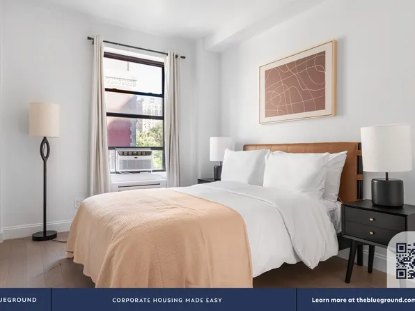 915 West End Avenue image 16 of 30