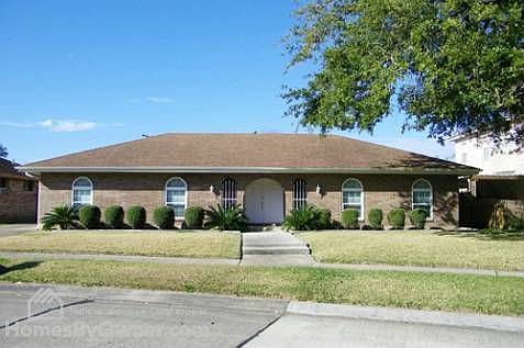1st image of 4032 Shawn Dr