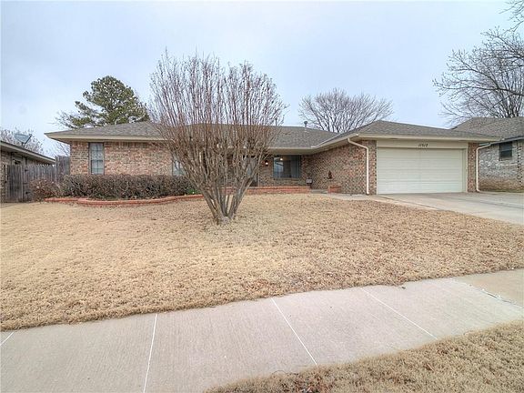 3rd image of 11512 Price Dr