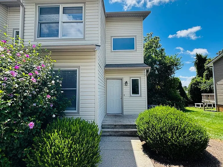 507C Green St — Photo 1