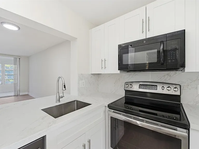 9430 Poinciana Pl #409 — Photo 7
