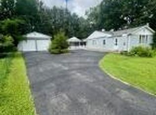 1009 Jones Ave, Oak Hill, WV 25901