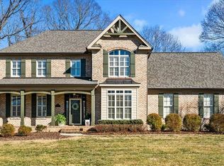 6814 Trace Dr, Browns Summit, NC 27214