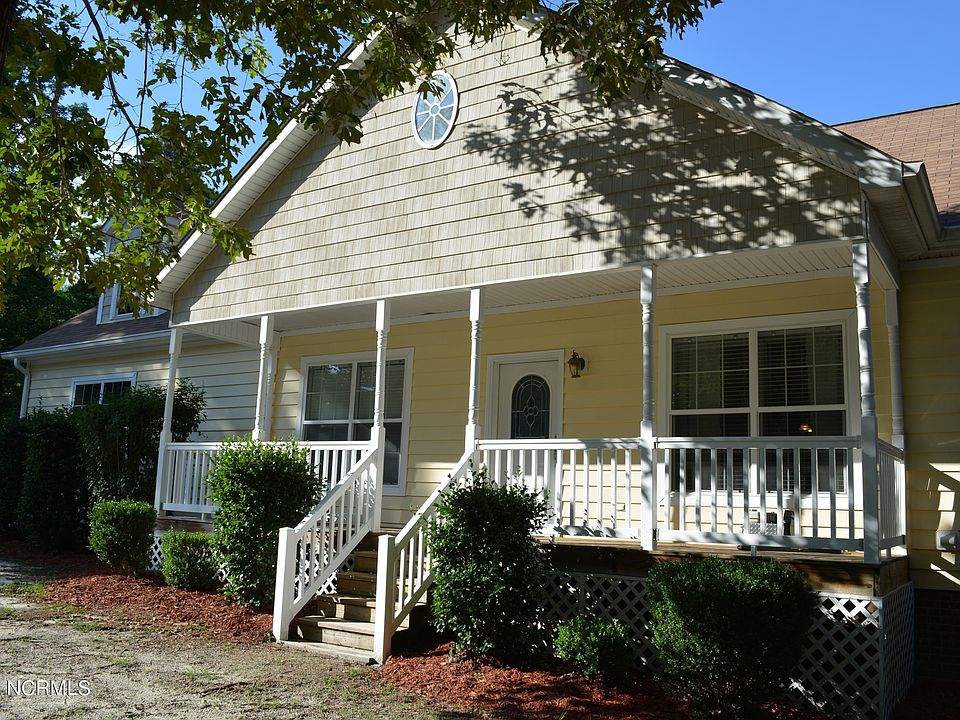 1st image of 107 Pine Avenue