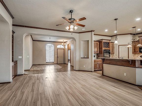 5th image of 2704 SW 96th Ct