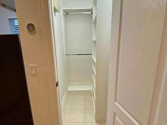 4th image of 3676 Parkland Dr