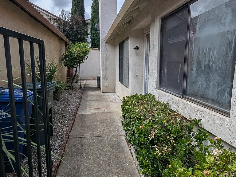 5300 Concerto Cir — Photo 2