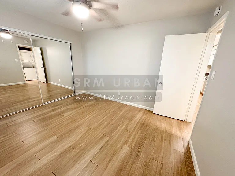 2870 Broadway #8 — Photo 10