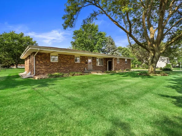 402 West Centralia STREET, Elkhorn, WI 53121