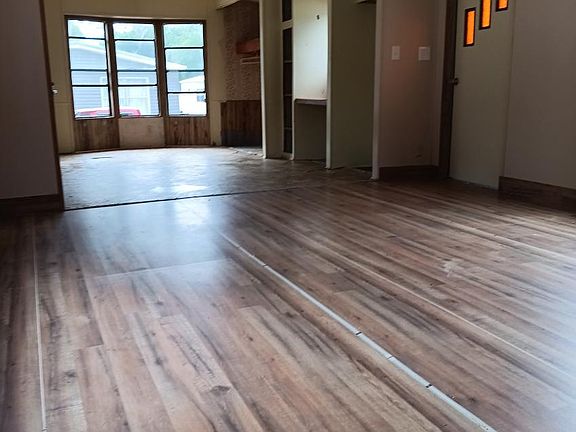 4th image of 1720 NW 38th Ave Unit 167