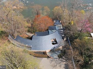 1159 Crest Ln, Mc Lean, VA