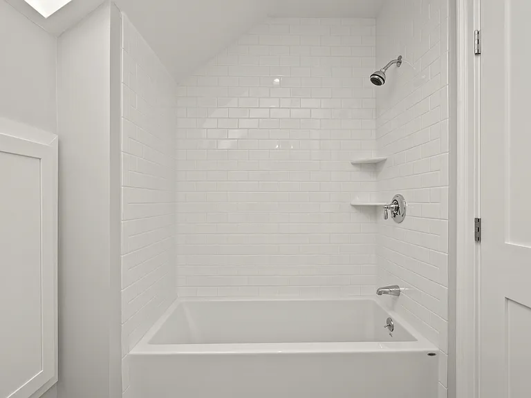 585 Lowell St — Photo 45