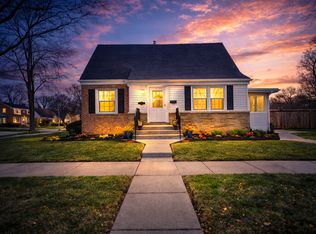 1457 Bristol Ave, Westchester, IL 60154