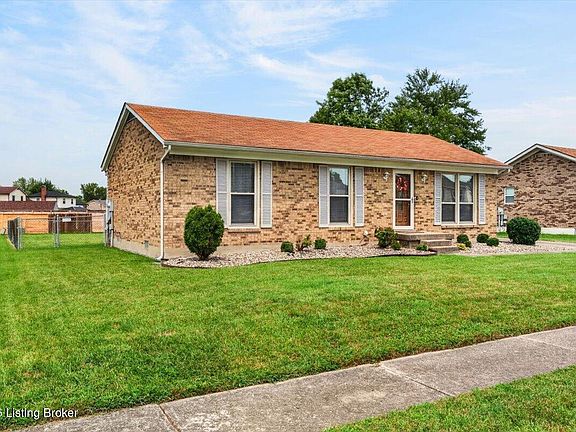 3rd image of 4703 Tivis Ct