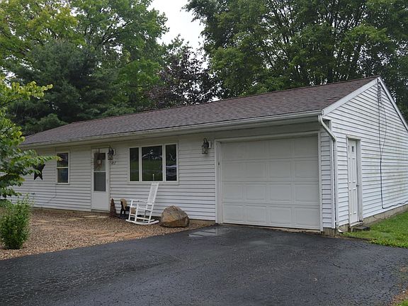 2nd image of 457 Dogwood Ln