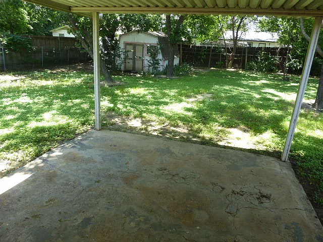 205 Worthy St — Photo 17