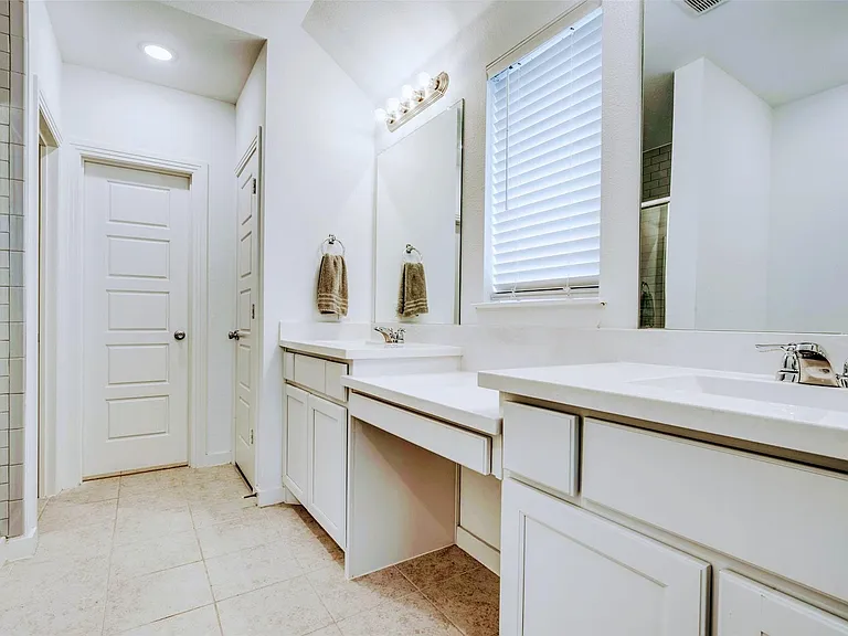 1532 Calcot Ln — Photo 16
