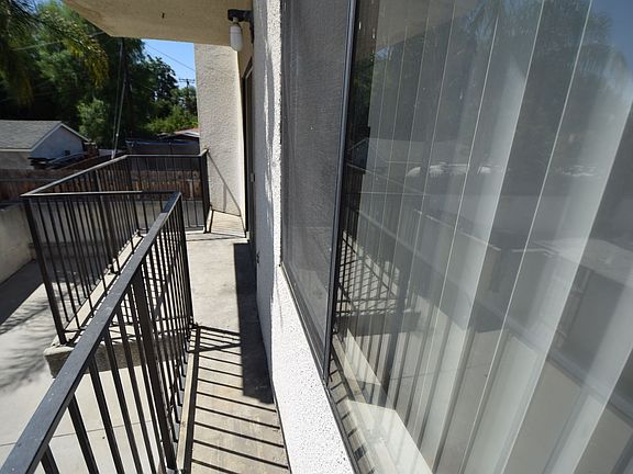 4th image of 7550 Jordan Ave #212