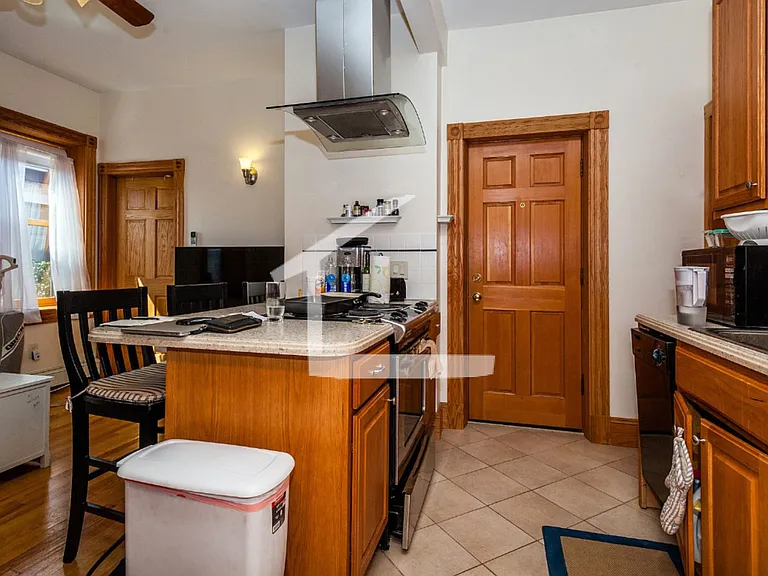 83 Myrtle St #6 — Photo 4
