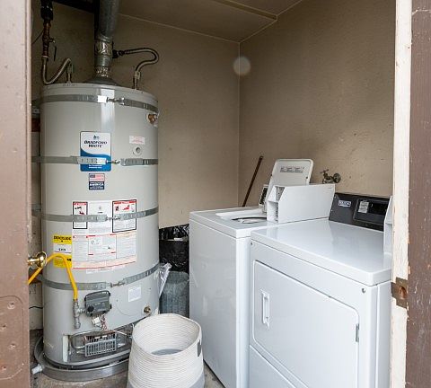 5th image of 337 Grand Blvd APT 4