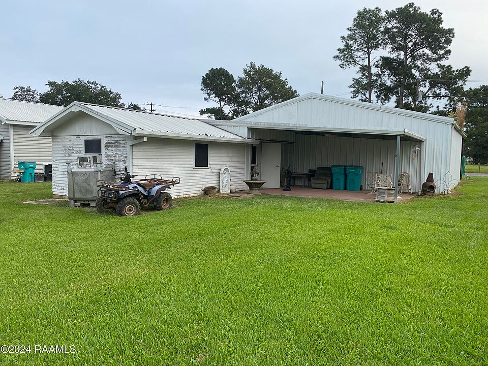 2nd image of 181 Railroad Ave W