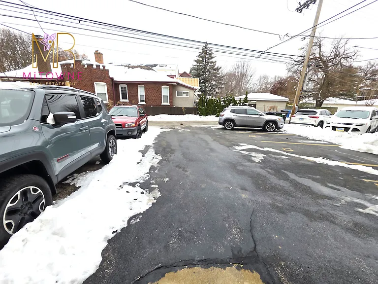 6900 N Ridge Blvd #G — Photo 17
