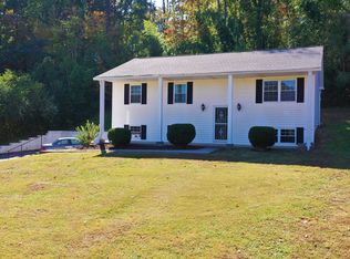 1407 Crest Way Dr, Morristown, TN 37814