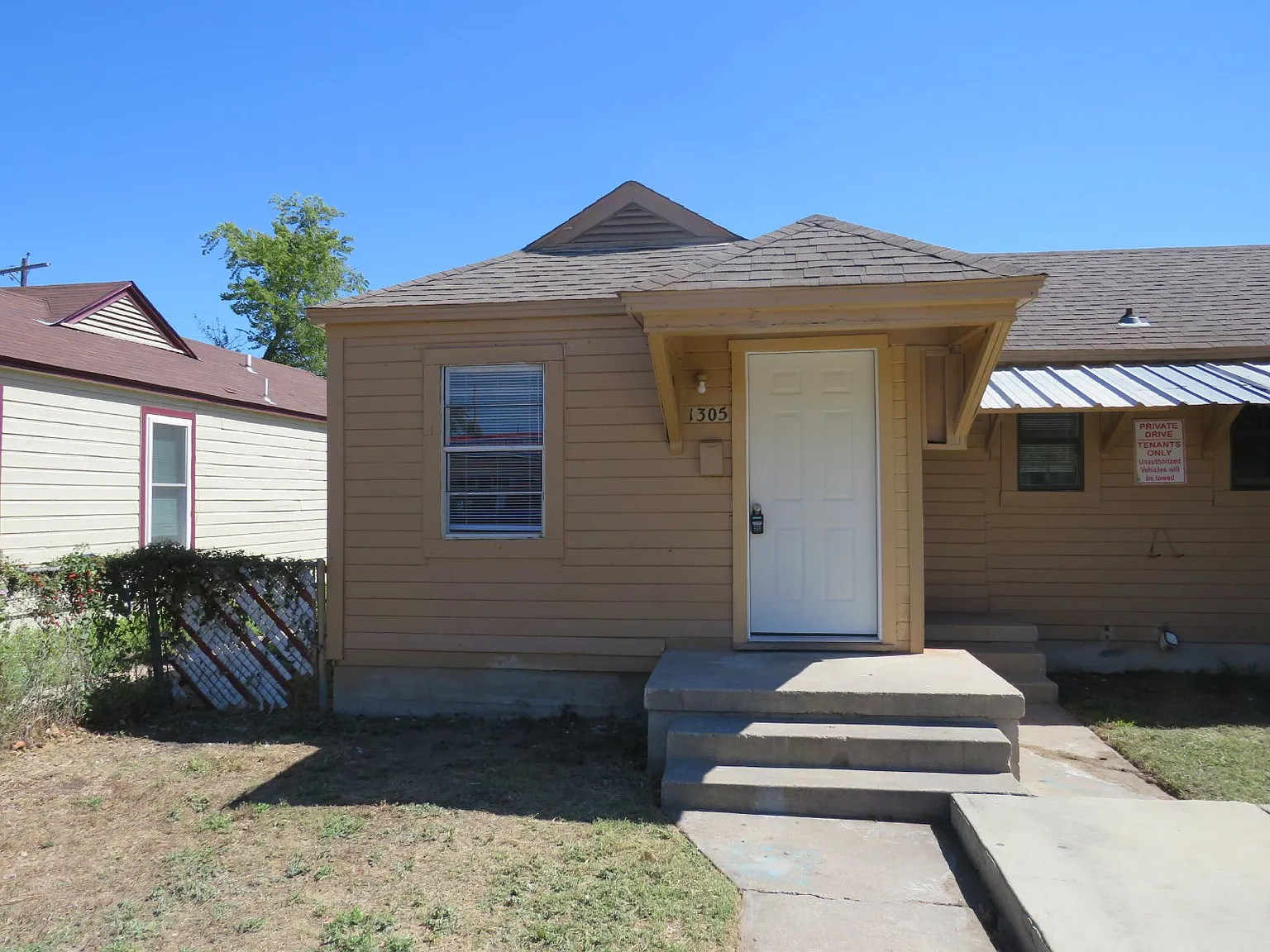 2 bed, 1.0 bath, 797 sqft, $725 — Photo 2