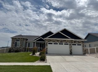 2201 Arrowleaf Dr, Cheyenne, WY 82007