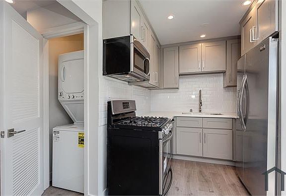 3rd image of 1541 Rockwood St APT 4