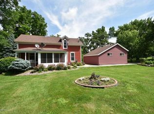 468 E 4th St, Zumbrota, MN 55992