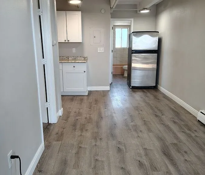 1960 Dallas St #402 — Photo 1