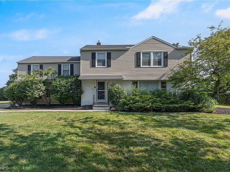 1st image of 24735 Penshurst Dr