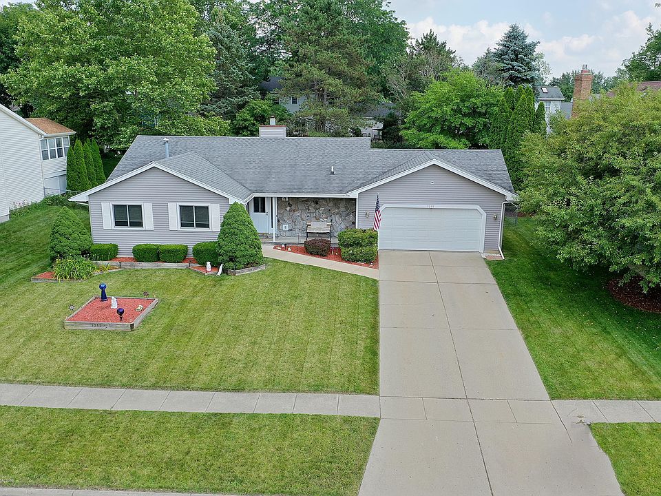 1st image of 1015 Alexandria Dr