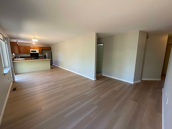 2nd image of 5011 N Syracuse St APT B