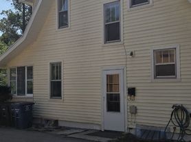 785 N Maple Rd, Ann Arbor, MI