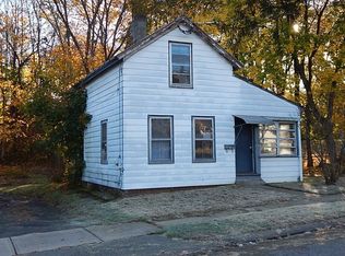 13 Franklin St, Turners Falls, MA 01376